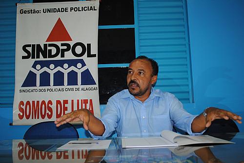 Josimar Melo, presidente do Sindpol, reúne categoria